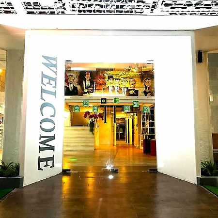 Silom Art Hostel Μπανγκόκ Εξωτερικό φωτογραφία