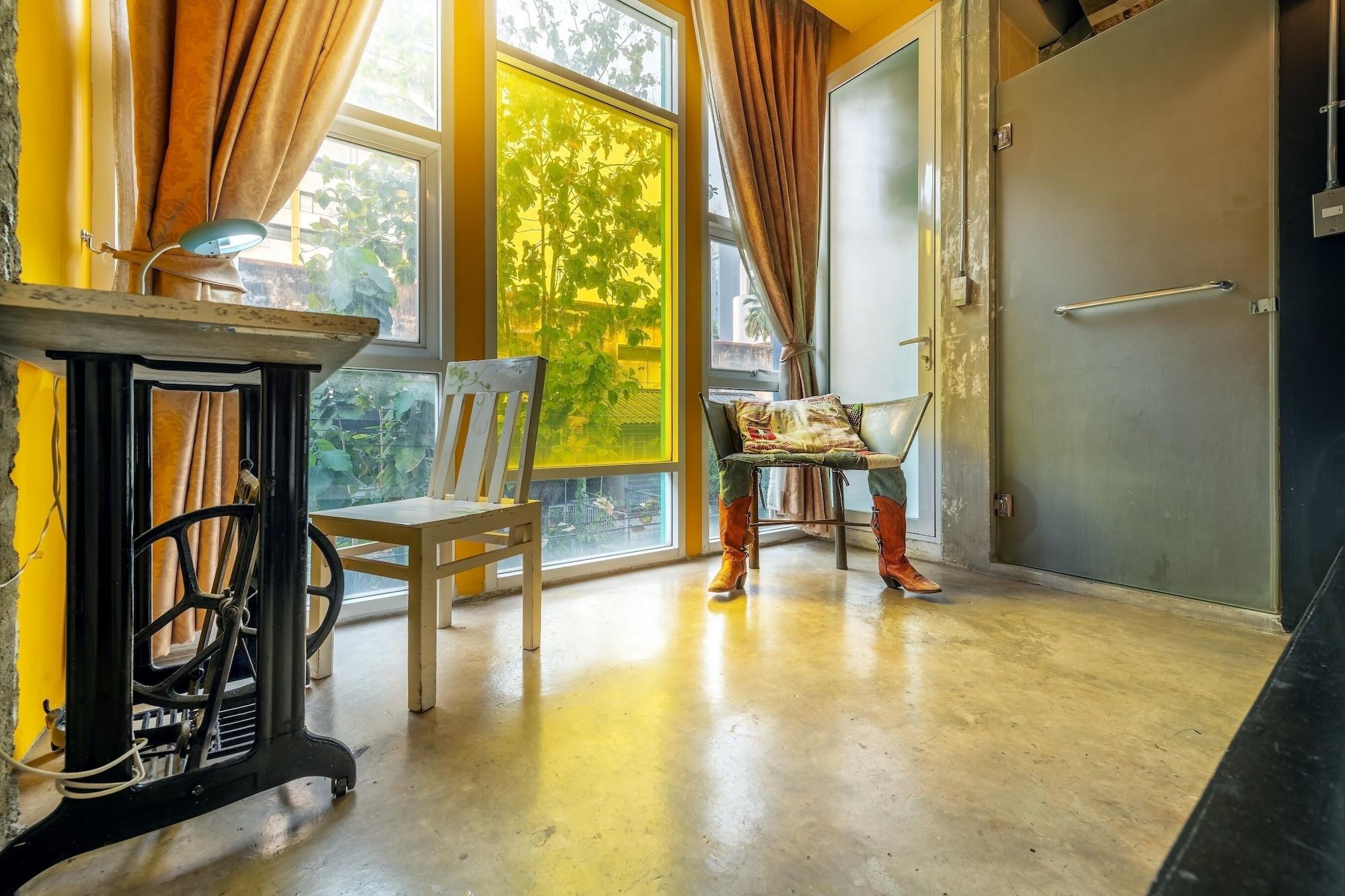 Silom Art Hostel Μπανγκόκ Εξωτερικό φωτογραφία