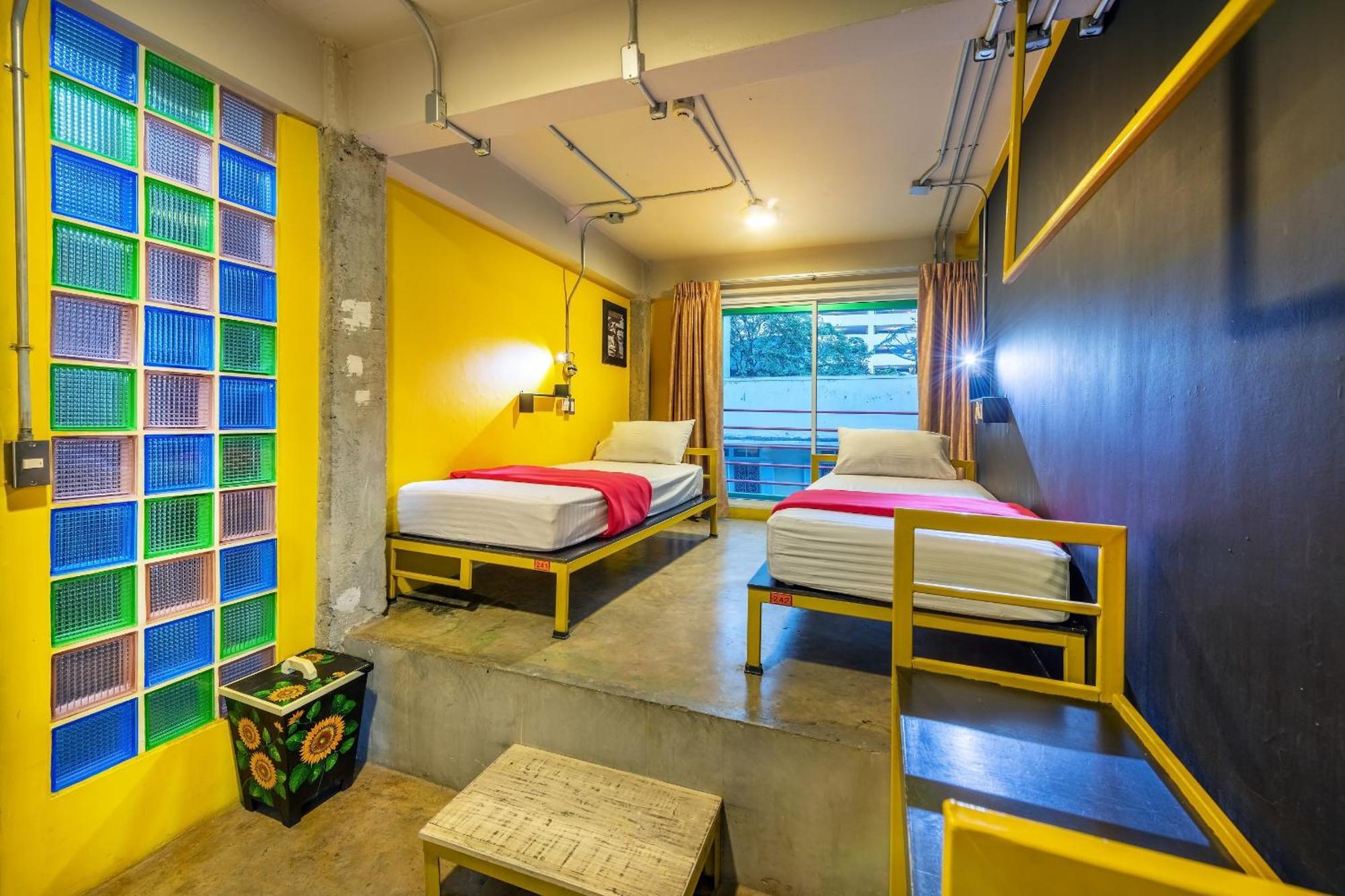 Silom Art Hostel Μπανγκόκ Εξωτερικό φωτογραφία