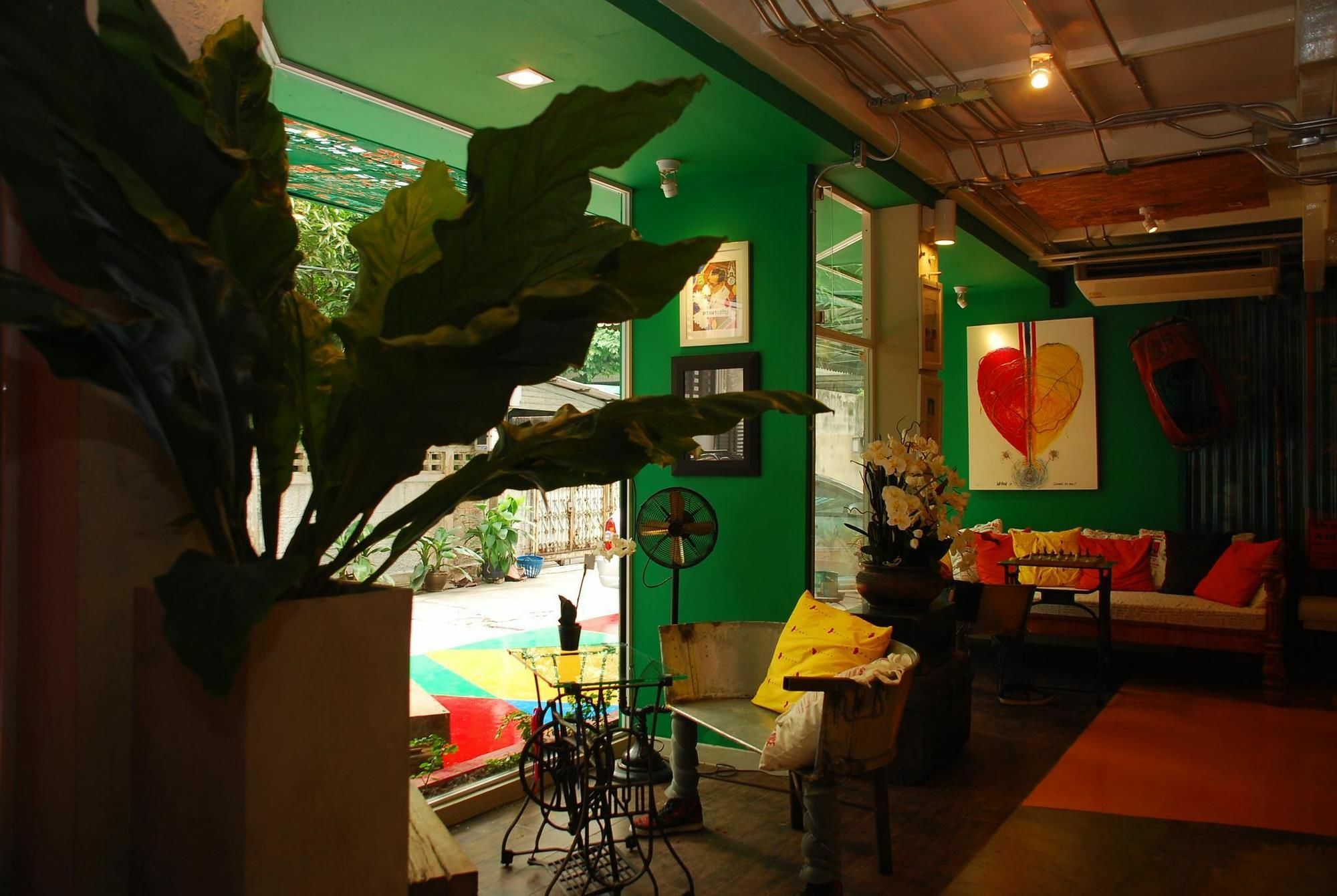 Silom Art Hostel Μπανγκόκ Εξωτερικό φωτογραφία