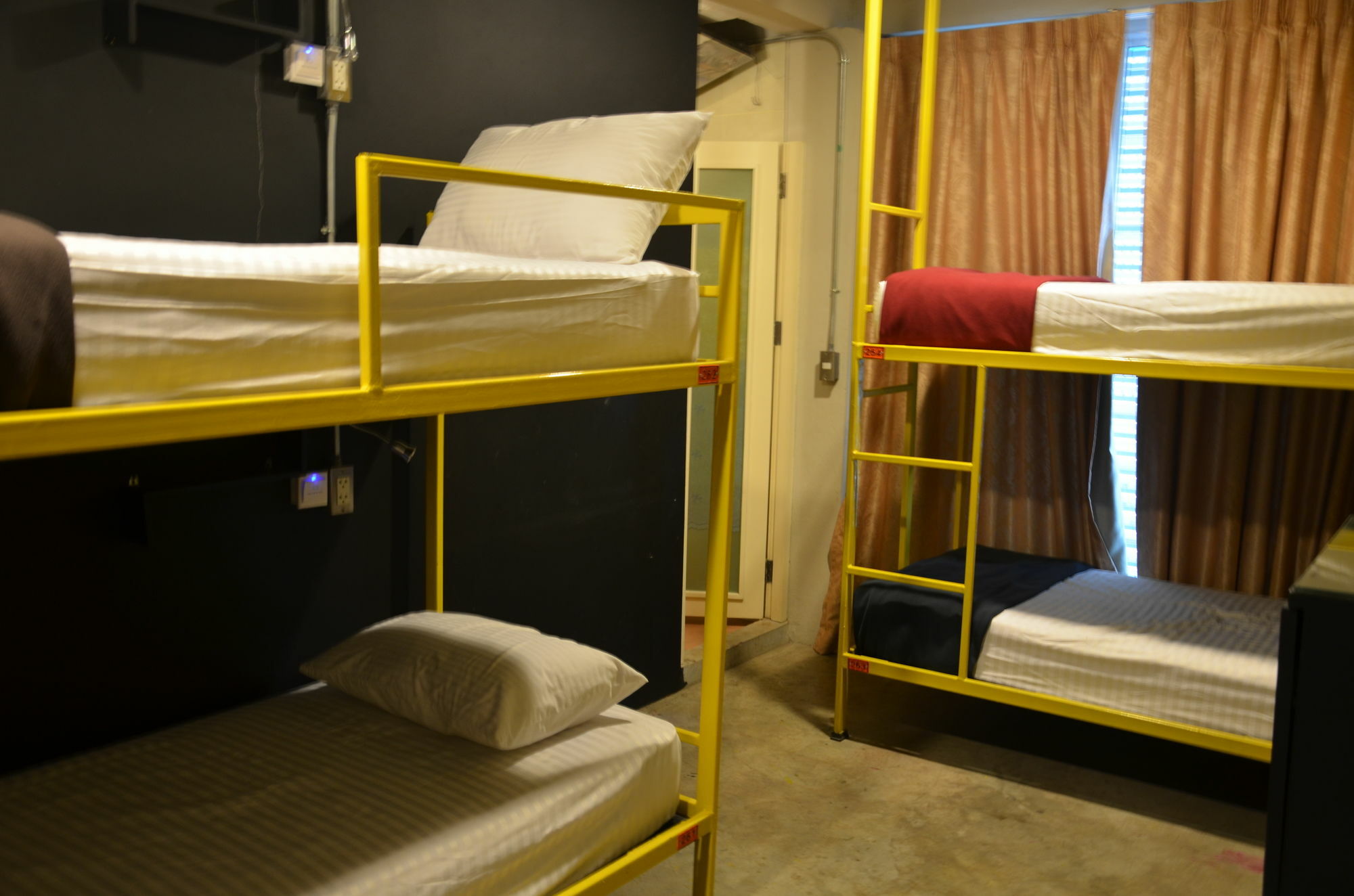 Silom Art Hostel Μπανγκόκ Εξωτερικό φωτογραφία
