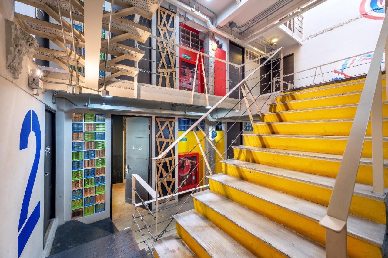 Silom Art Hostel Μπανγκόκ Εξωτερικό φωτογραφία
